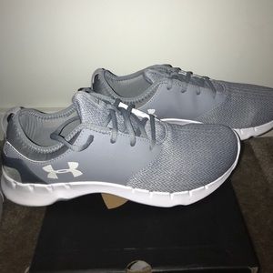 Under Armour Flow rn tennis shoes 10.5
